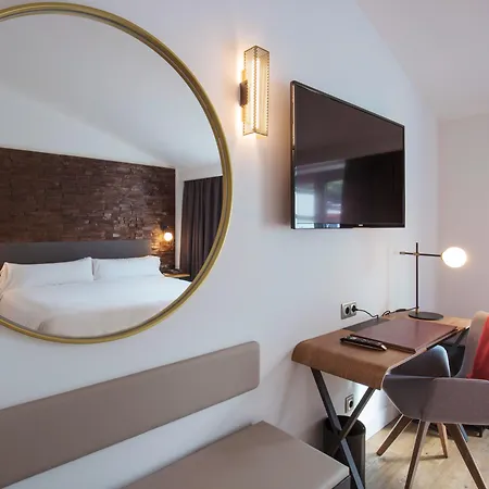 Yomo Centric Otel 4*