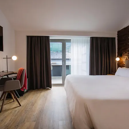 Yomo Centric Otel 4*