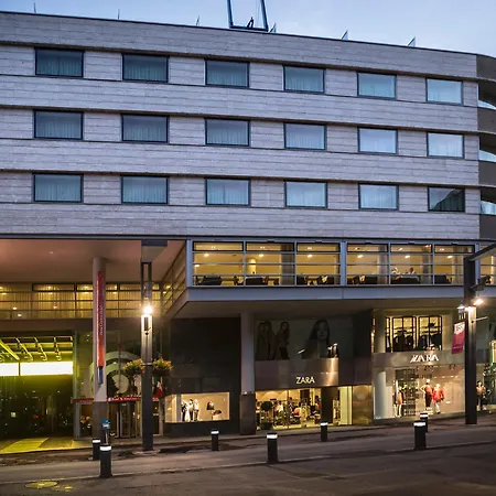 Otel Yomo Centric