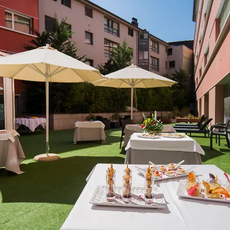 Otel Yomo Centric 4*