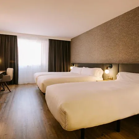 Yomo Centric Otel 4*