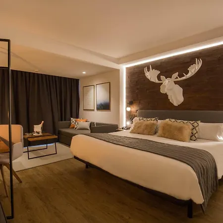 Otel Yomo Centric 4*