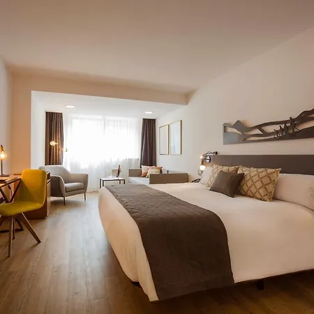 Yomo Centric Otel 4*